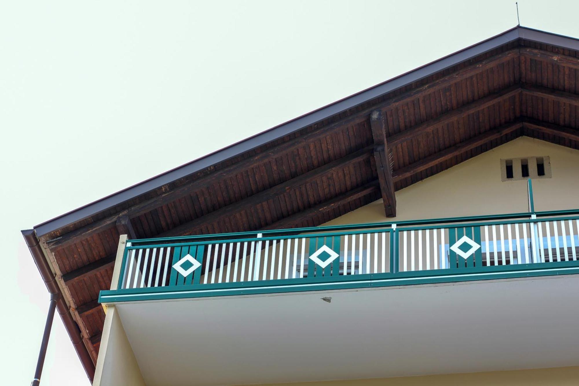 Self-Check In Apartmenthotel Seeglueck Portschach am Woerthersee Exterior photo