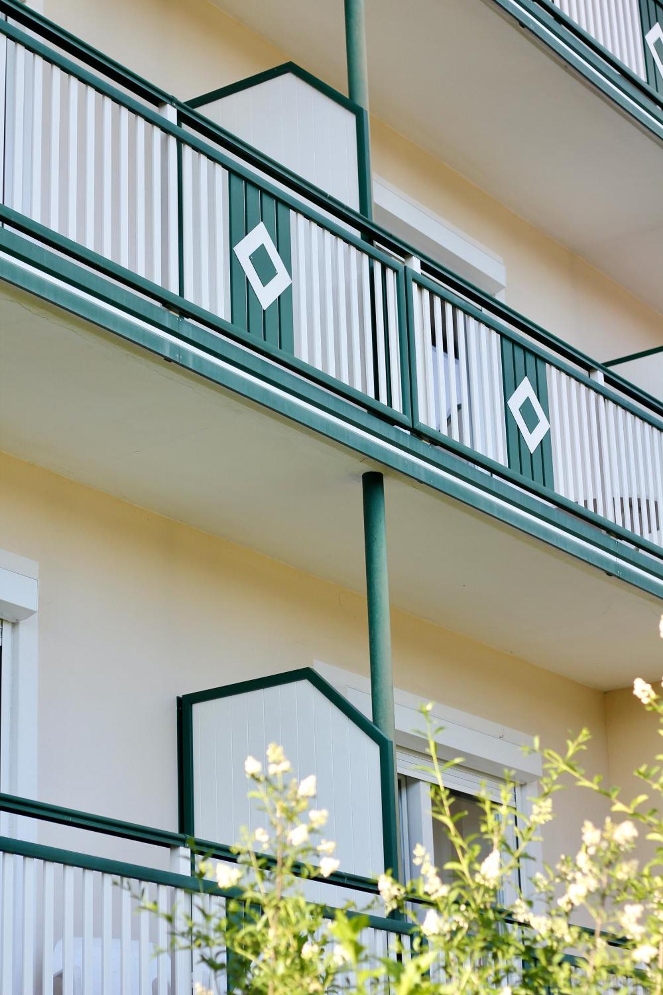 Self-Check In Apartmenthotel Seeglueck Portschach am Woerthersee Exterior photo