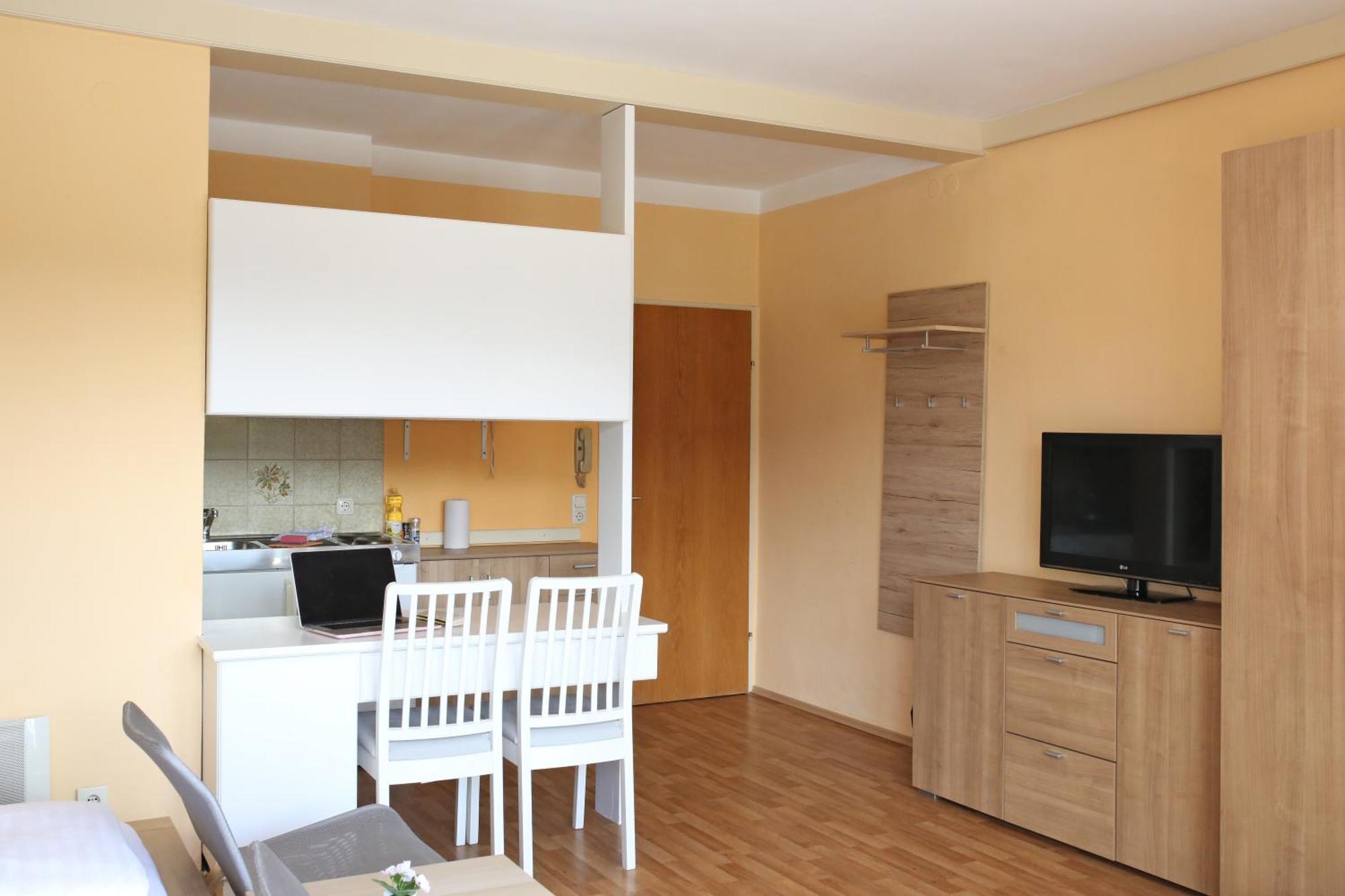 Self-Check In Apartmenthotel Seeglueck Portschach am Woerthersee Exterior photo