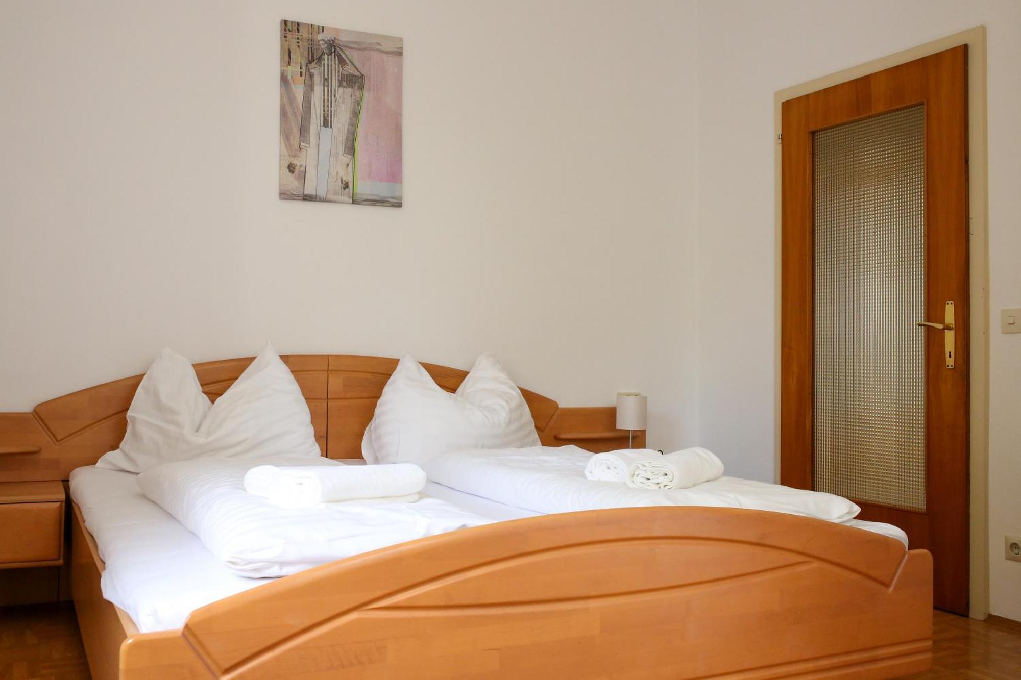 Self-Check In Apartmenthotel Seeglueck Portschach am Woerthersee Exterior photo