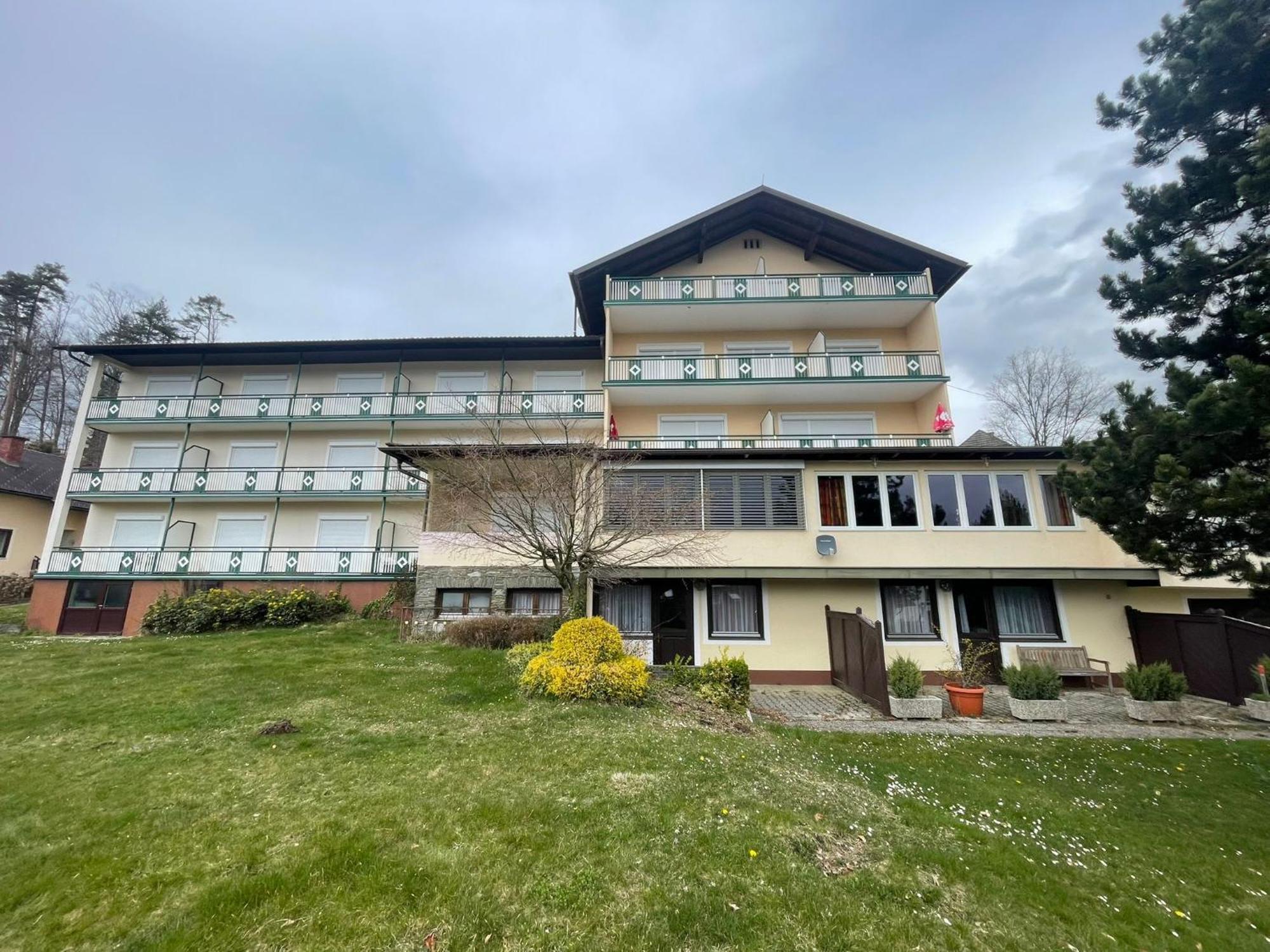 Self-Check In Apartmenthotel Seeglueck Portschach am Woerthersee Exterior photo